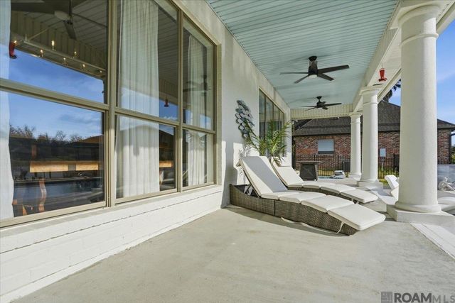 11867 Home Port Dr, Maurepas, LA 70449