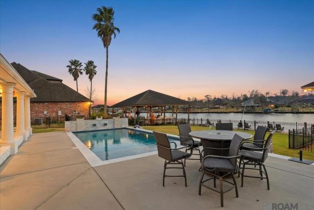 11867 Home Port Dr, Maurepas, LA 70449