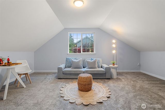 22085 Seavista Drive NE, Poulsbo, WA 98370