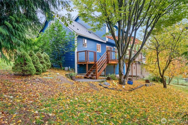 22085 Seavista Drive NE, Poulsbo, WA 98370