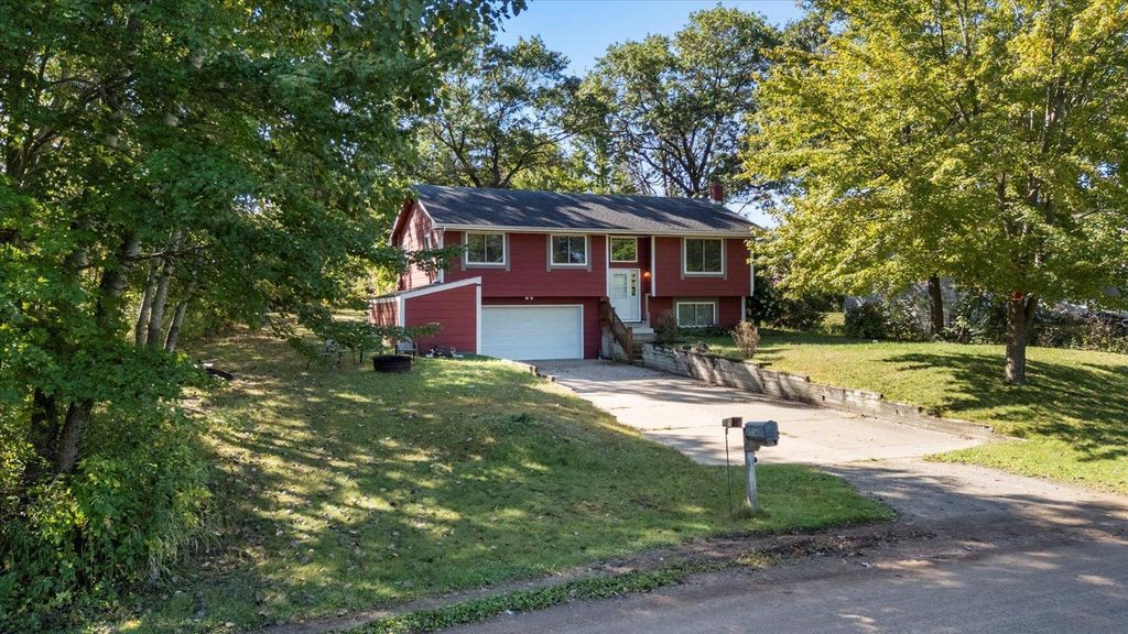 8536 241st Avenue NE, Stacy, MN 55079