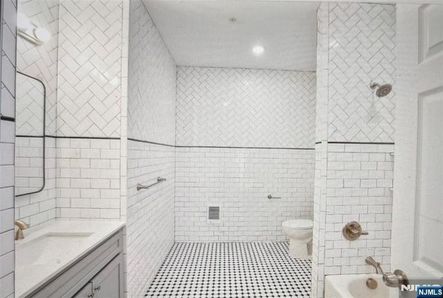 100 North Avenue 10, Plainfield, NJ 07060