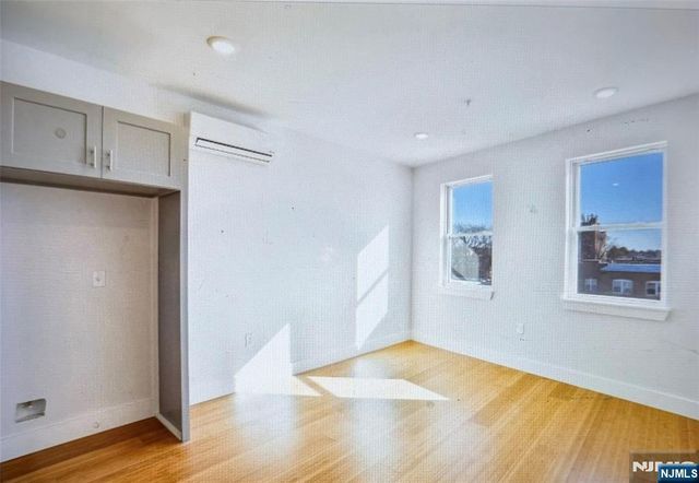 100 North Avenue 10, Plainfield, NJ 07060