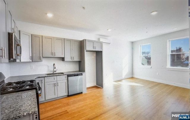 100 North Avenue 10, Plainfield, NJ 07060