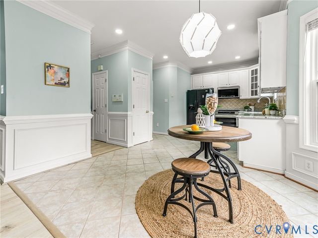 325 Sarazen Ln, Chester, VA 23836