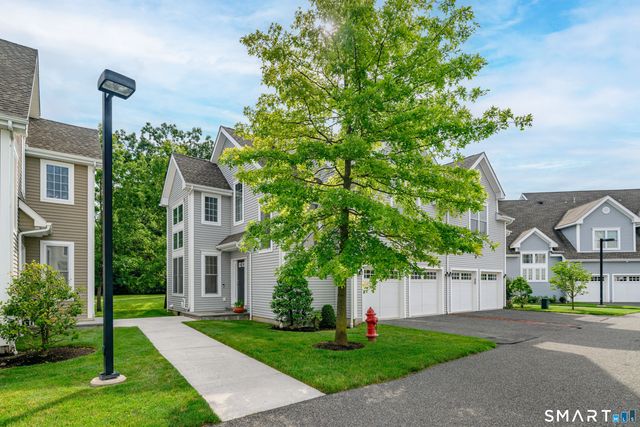 34 Copper Square Drive 34, Bethel, CT 06801