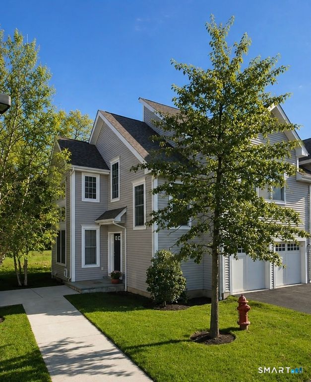 34 Copper Square Drive 34, Bethel, CT 06801