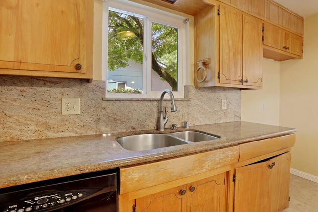 8348 Edgefield Way, Stockton, CA 95209