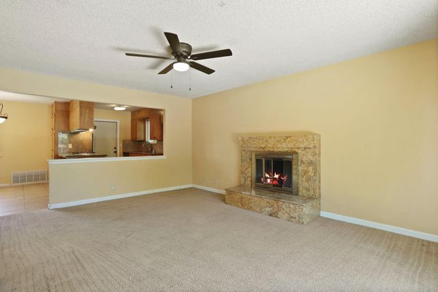 8348 Edgefield Way, Stockton, CA 95209