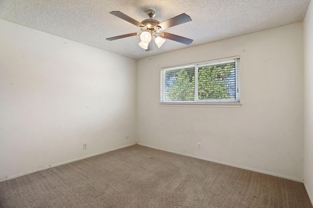 8348 Edgefield Way, Stockton, CA 95209
