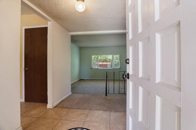 8348 Edgefield Way, Stockton, CA 95209
