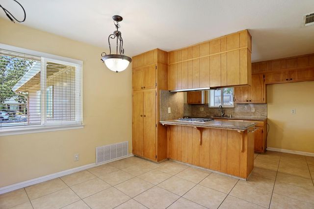 8348 Edgefield Way, Stockton, CA 95209