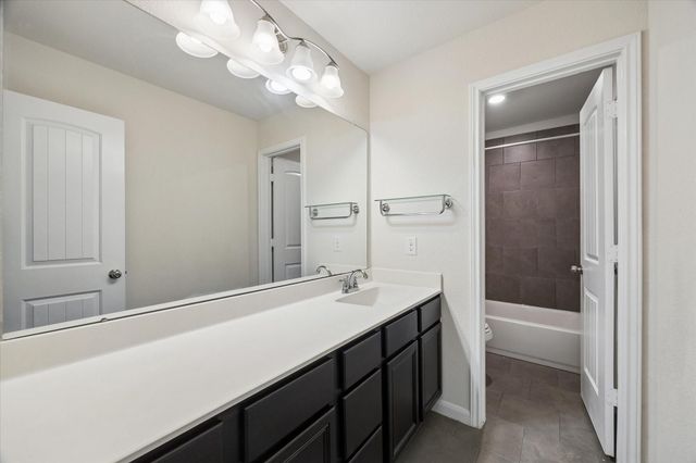429 Lake Line Drive, Alvin, TX 77511