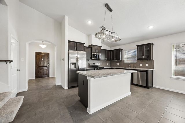 429 Lake Line Drive, Alvin, TX 77511