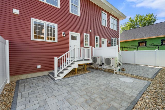 67 Groton Road, Nashua, NH 03062