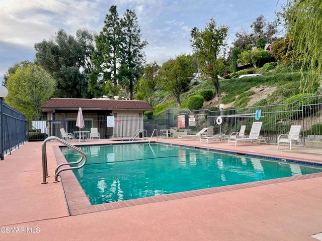 15652 Hillview Lane 17, Granada Hills, CA 91344