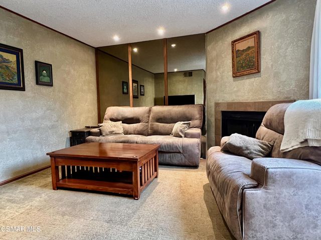 15652 Hillview Lane 17, Granada Hills, CA 91344