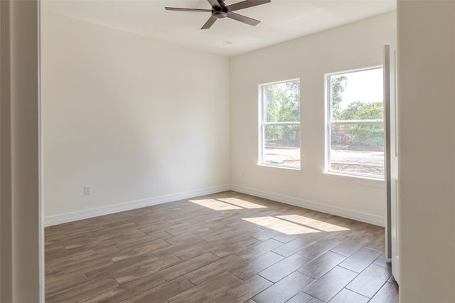 309 Myrtle RD, Smithville, TX 78957