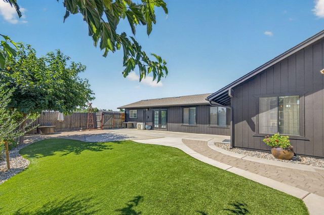 16935 Karen Road, Madera, CA 93636