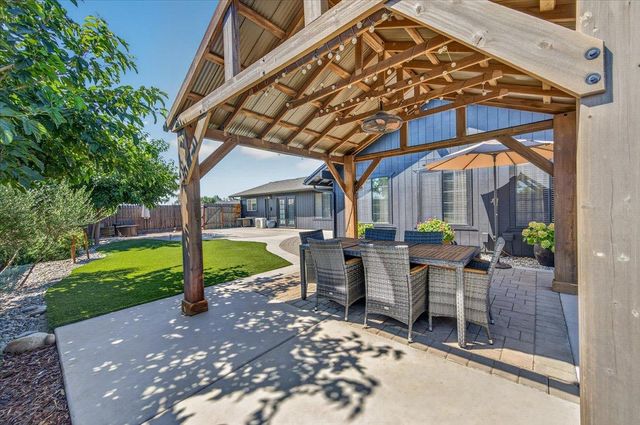 16935 Karen Road, Madera, CA 93636