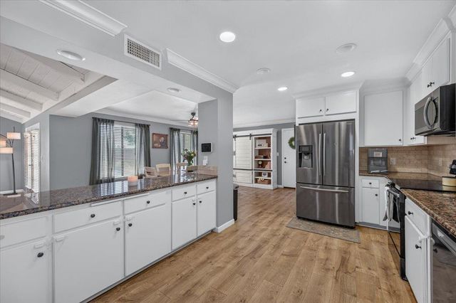 16935 Karen Road, Madera, CA 93636