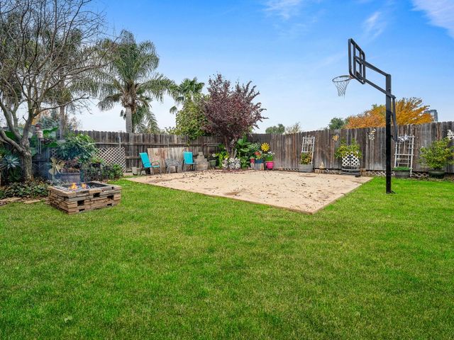 10893 Woolwich Way, Mather, CA 95655