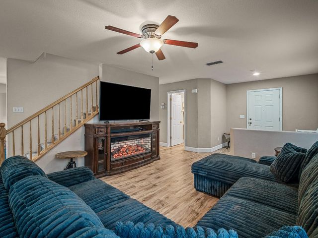 10893 Woolwich Way, Mather, CA 95655