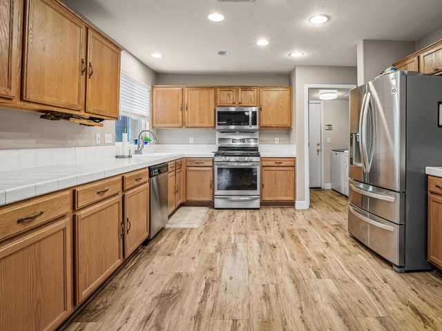 10893 Woolwich Way, Mather, CA 95655