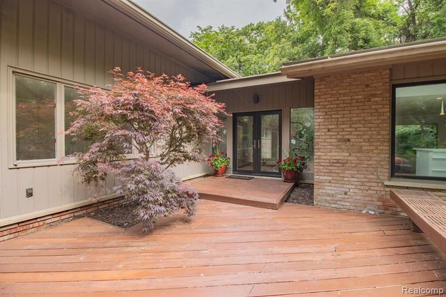 30795 Adair Court, Franklin, MI 48025