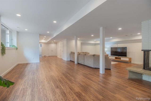 30795 Adair Court, Franklin, MI 48025