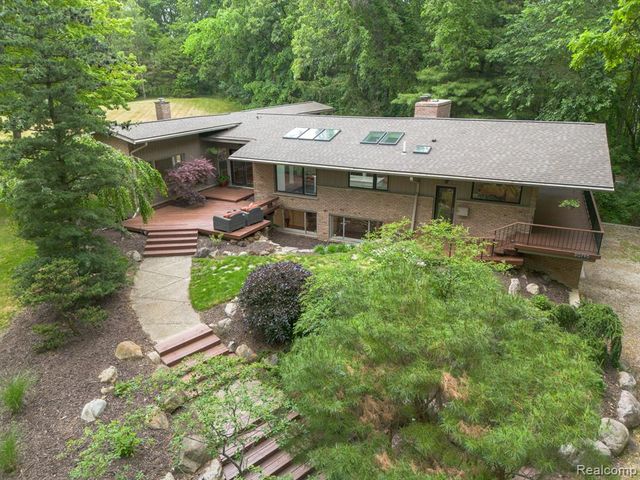 30795 Adair Court, Franklin, MI 48025