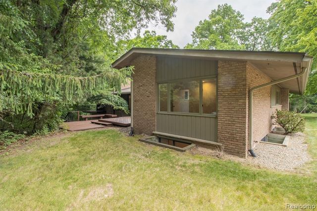30795 Adair Court, Franklin, MI 48025