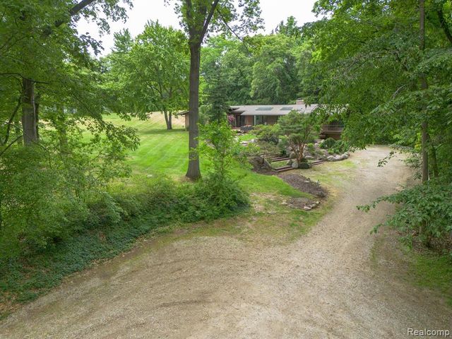 30795 Adair Court, Franklin, MI 48025
