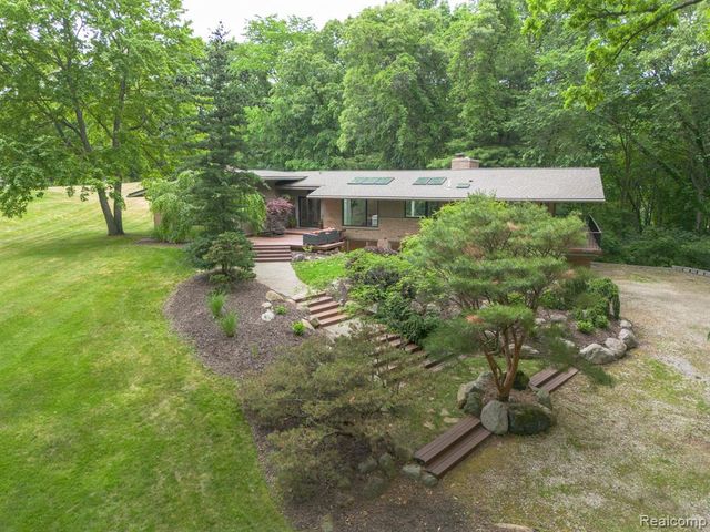 30795 Adair Court, Franklin, MI 48025