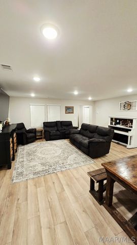 112 Kohn Drive, Millbrook, AL 36054
