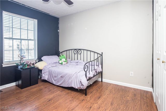 1138 Ledgestone Drive, Wadsworth, OH 44281