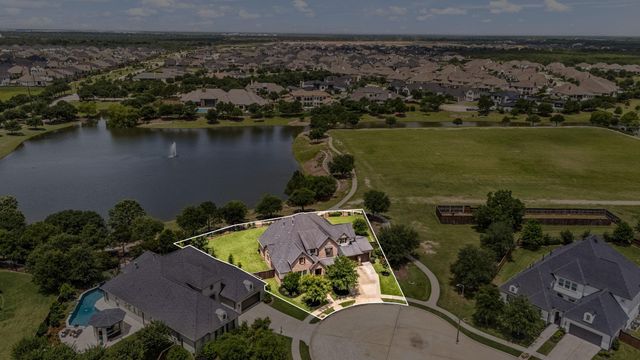 7046 N Savannah Run, Katy, TX 77493
