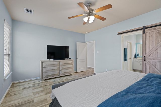 349 Lake Livingston DR, Georgetown, TX 78628