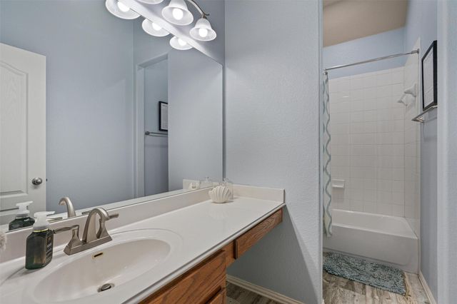 349 Lake Livingston DR, Georgetown, TX 78628