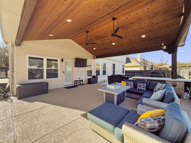 349 Lake Livingston DR, Georgetown, TX 78628