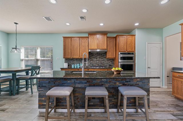 349 Lake Livingston DR, Georgetown, TX 78628