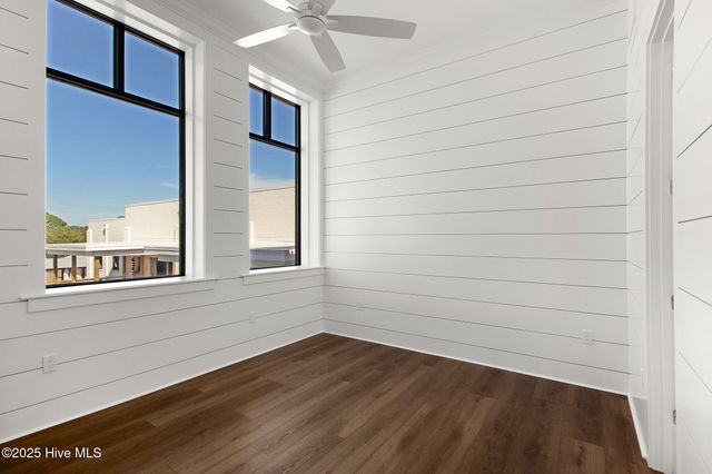 805 Mulberry Street Unit 203, Beaufort, NC 28516