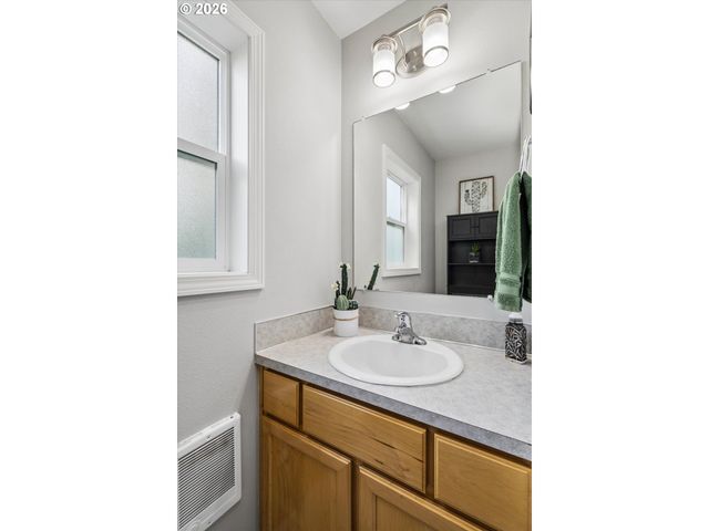 2615 MIMI St, Eugene, OR 97404