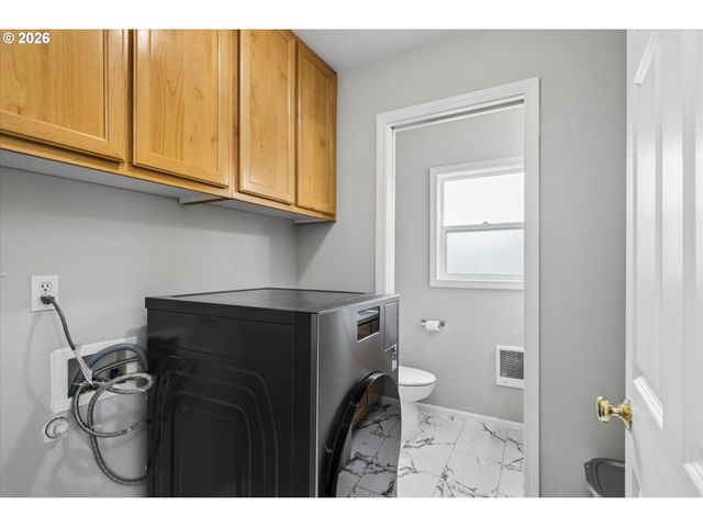 2615 MIMI St, Eugene, OR 97404