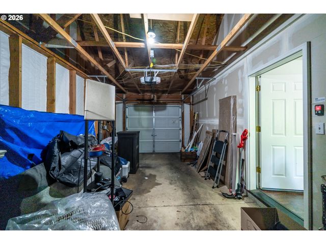 2615 MIMI St, Eugene, OR 97404