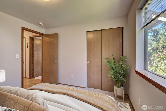 4026 205th Place SW, Lynnwood, WA 98036