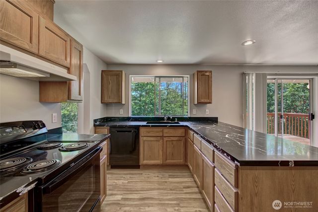 4026 205th Place SW, Lynnwood, WA 98036