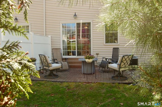 71 Gianna Drive 71, Manchester, CT 06040