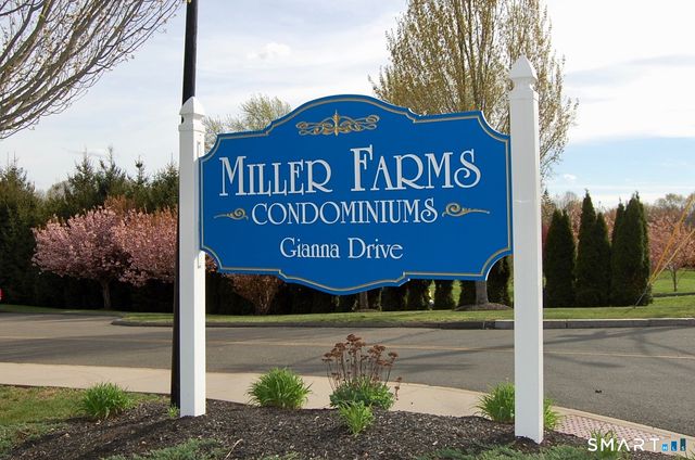 71 Gianna Drive 71, Manchester, CT 06040