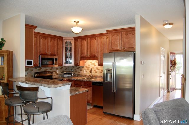 71 Gianna Drive 71, Manchester, CT 06040